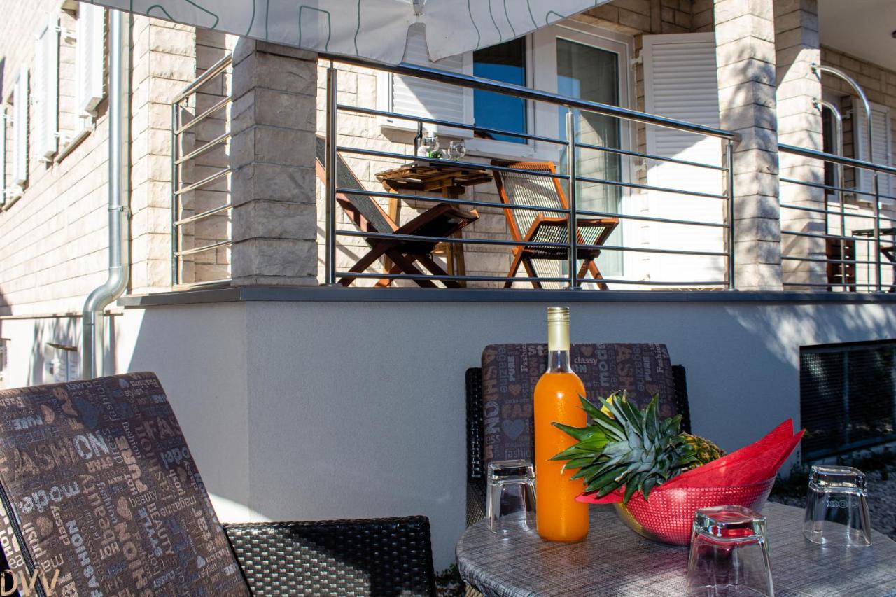 Apartmani My Way, Tribunj Free Parking Free Bicycles Екстер'єр фото